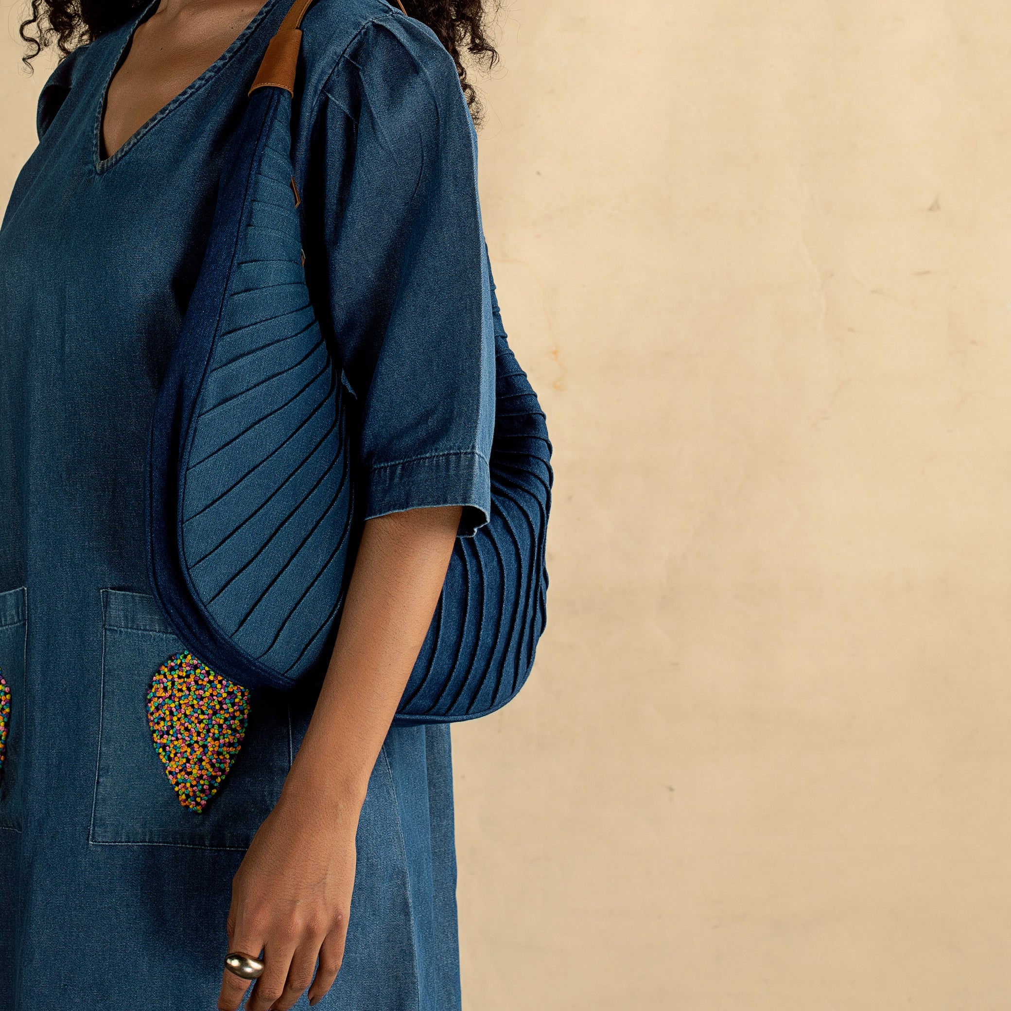 Double shaded pintuck one shoulder bag